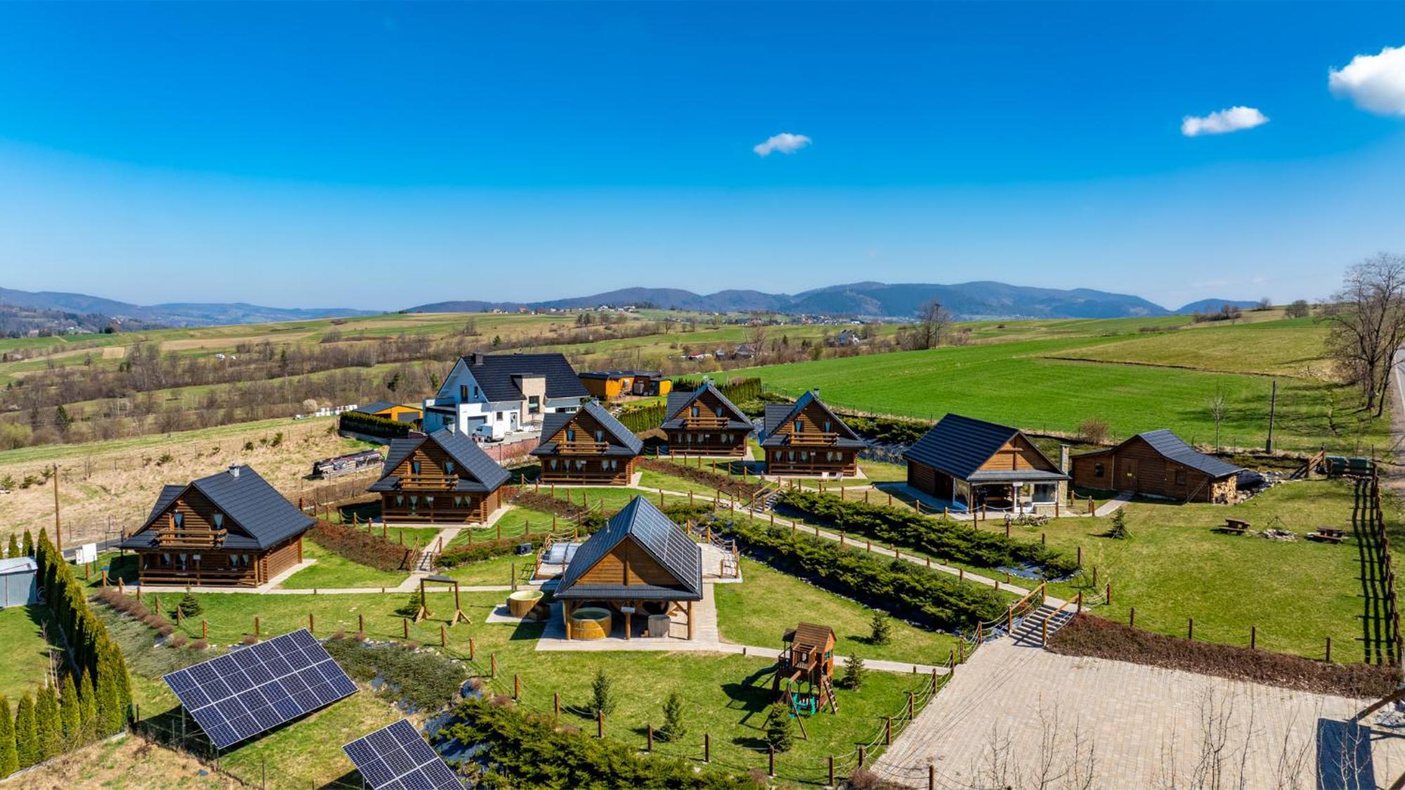 Zagroda Z Bala Z Basenem &sauna & Jacuzzi & Balia Slopnice